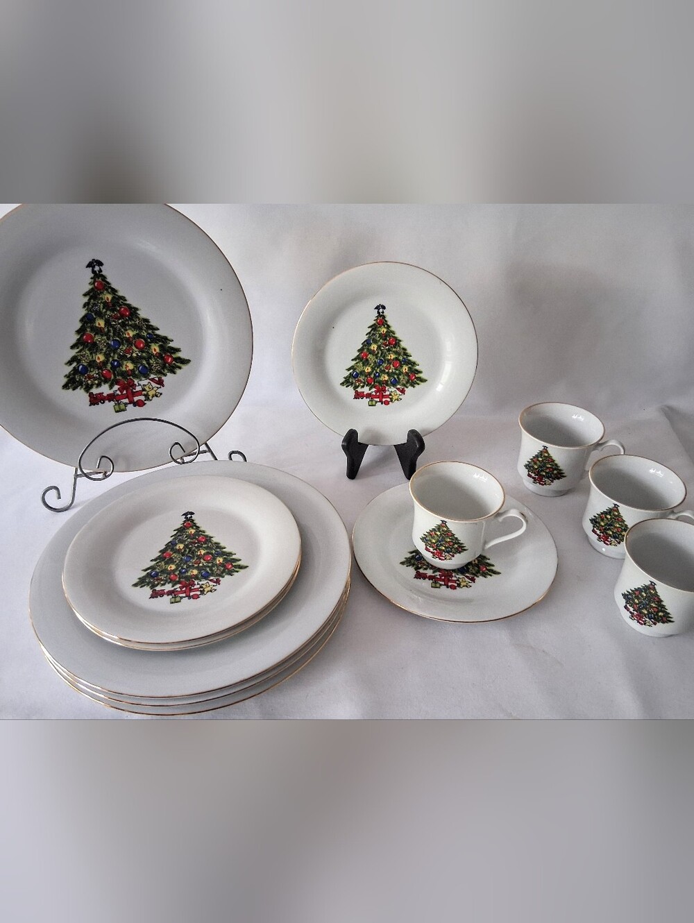 Vintage Porcelain "Sea Gull" Christmas China - Jian Shiang 12 Pieces